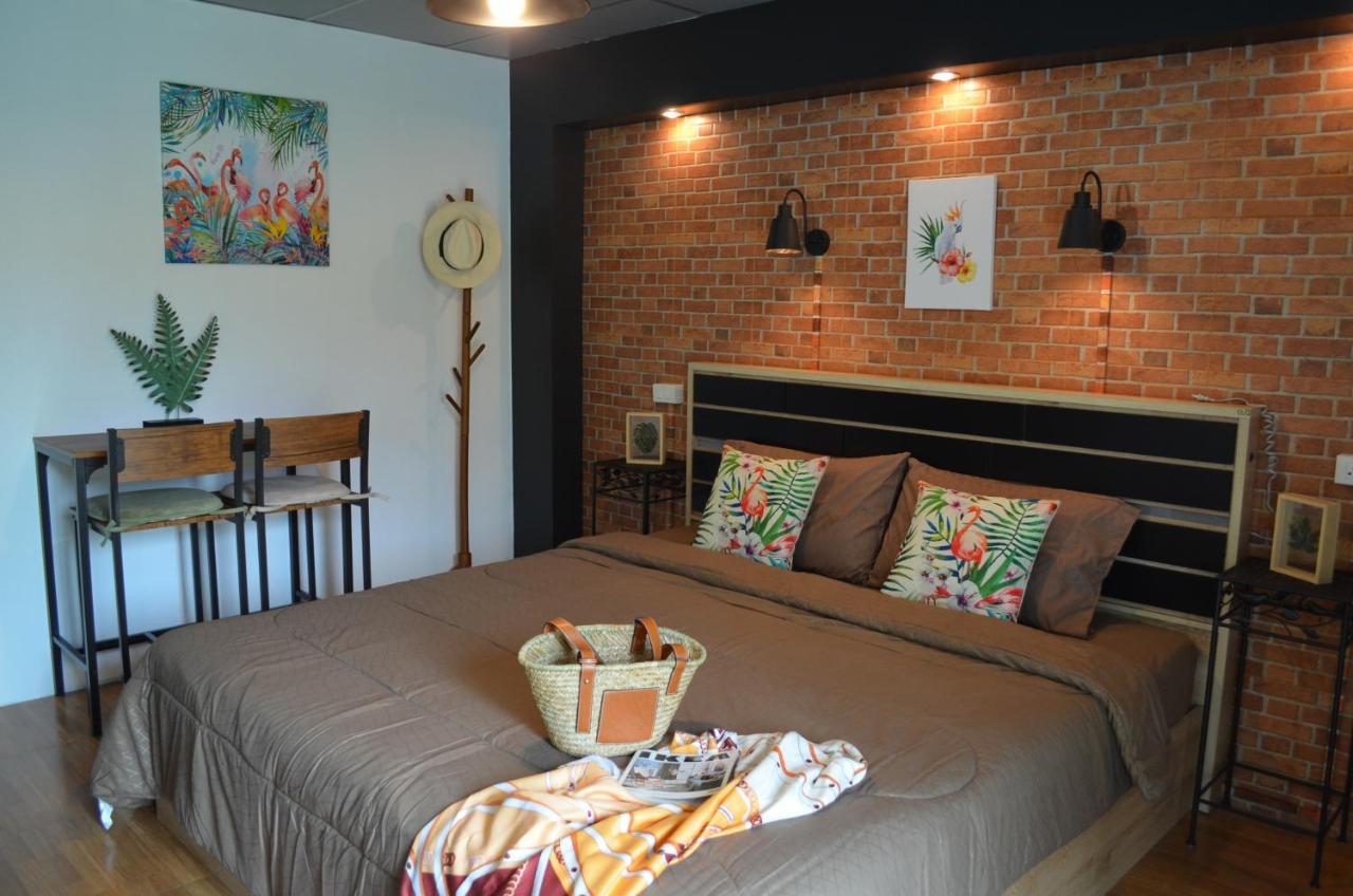 Dawnthaya Ayutthaya House บ้านดอนธยๅ อยุธยา Extérieur photo