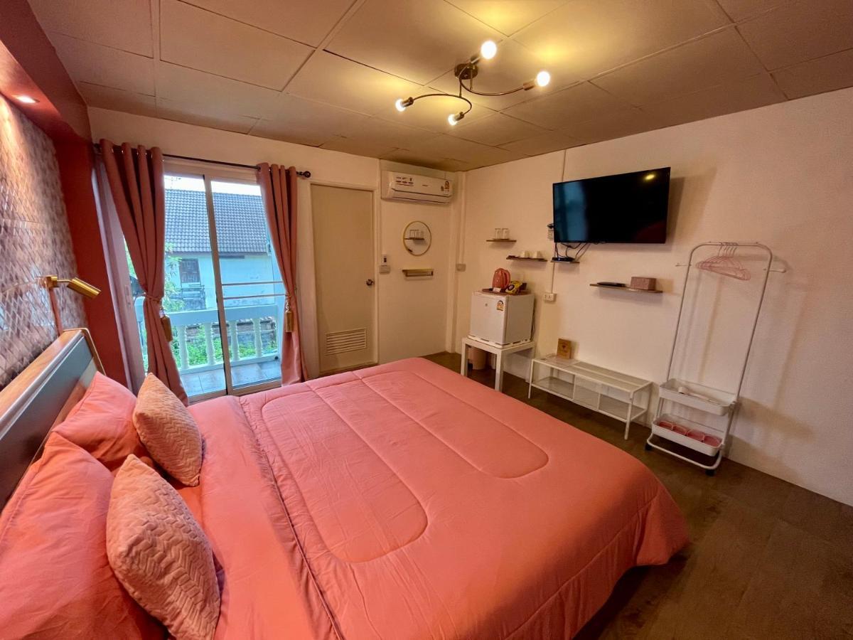 Dawnthaya Ayutthaya House บ้านดอนธยๅ อยุธยา Extérieur photo