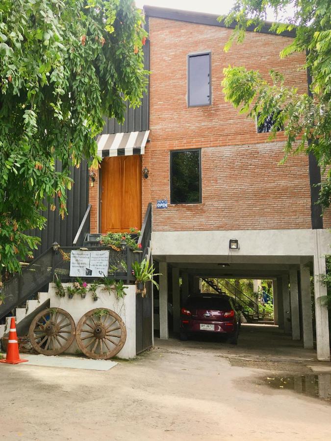 Dawnthaya Ayutthaya House บ้านดอนธยๅ อยุธยา Extérieur photo